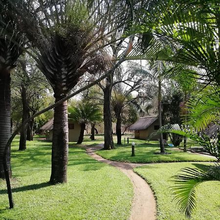 Shumba Safari Bush Camp Villa โฮดสปรูท ภายนอก รูปภาพ