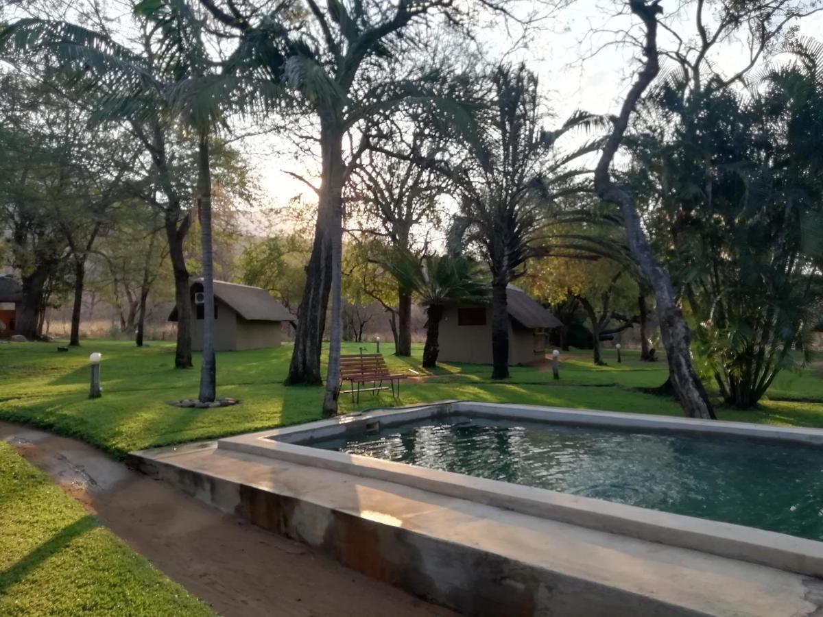 Shumba Safari Bush Camp Villa โฮดสปรูท ภายนอก รูปภาพ