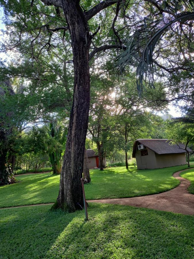 Shumba Safari Bush Camp Villa โฮดสปรูท ภายนอก รูปภาพ