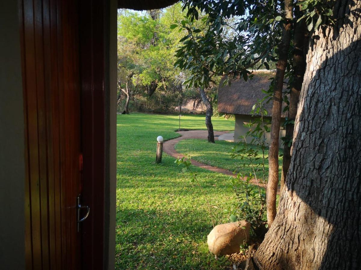 Shumba Safari Bush Camp Villa โฮดสปรูท ภายนอก รูปภาพ