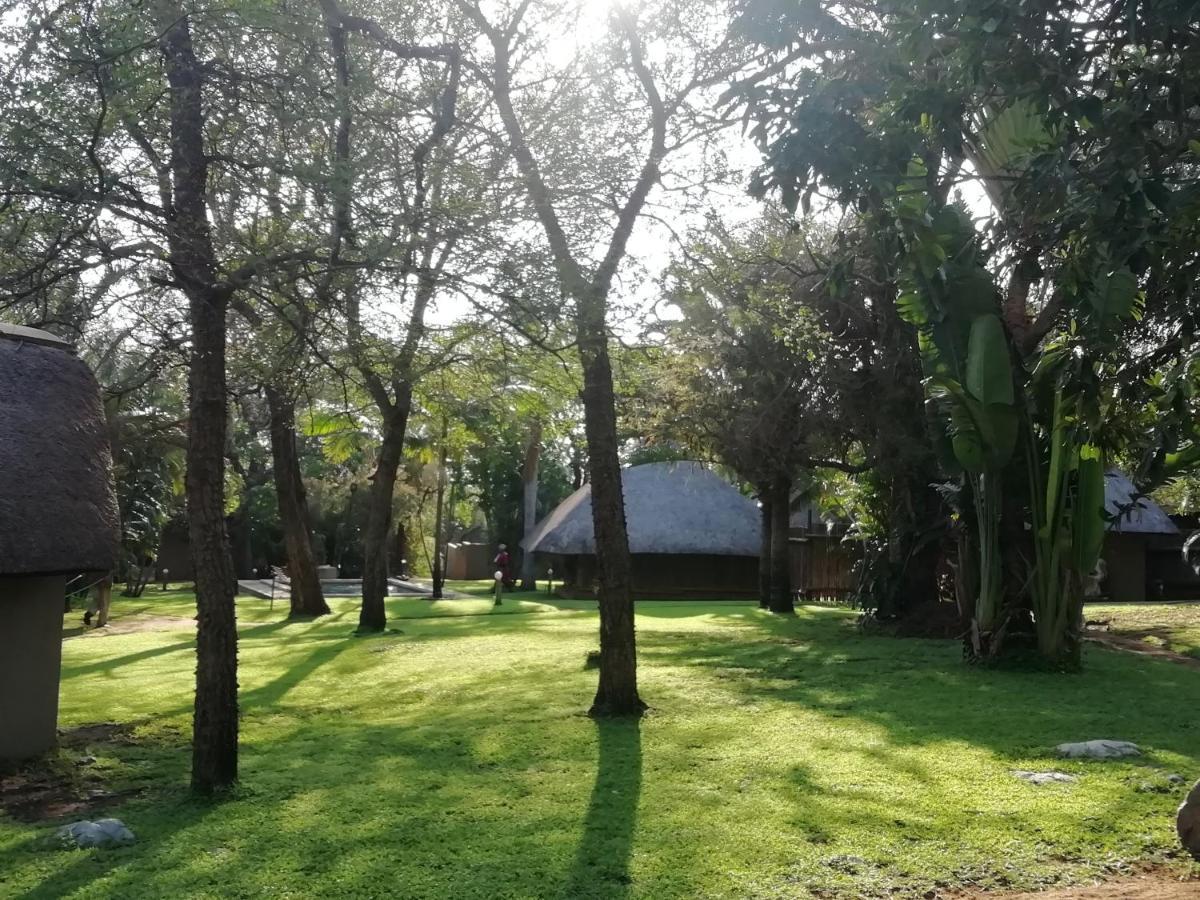 Shumba Safari Bush Camp Villa โฮดสปรูท ภายนอก รูปภาพ